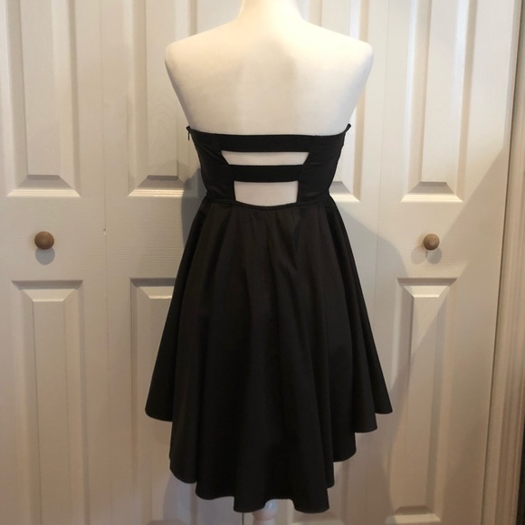***3/$15 📦*** Black Strapless Dress - Picture 3 of 4